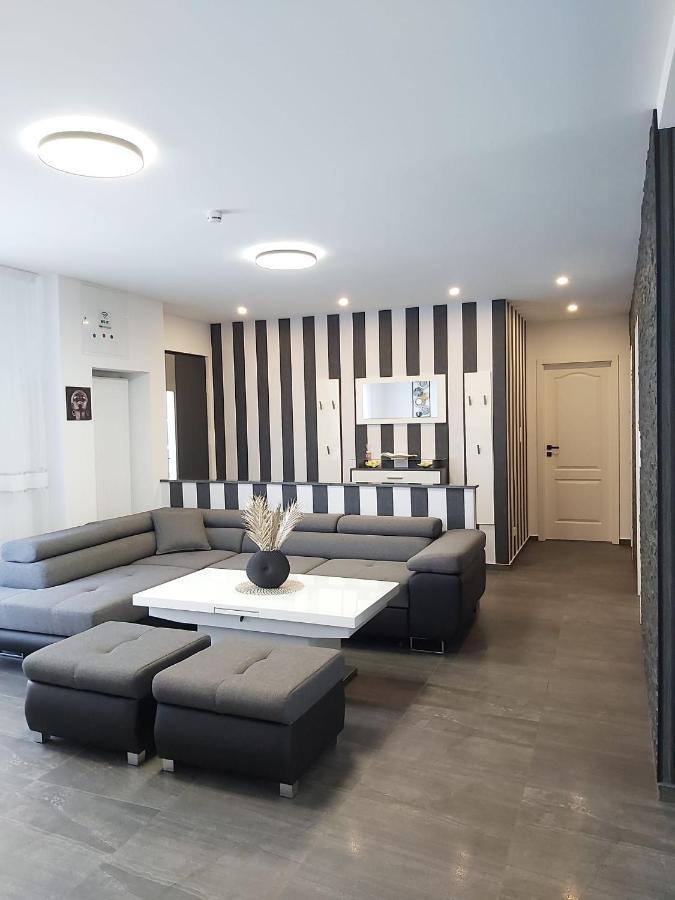 Ebs Paradies Rheinhausen Luaran gambar